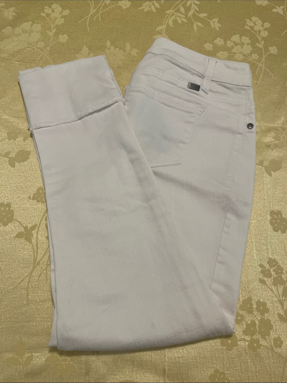 1822 Denim White Cropped Ankle Jeans “Taylor”